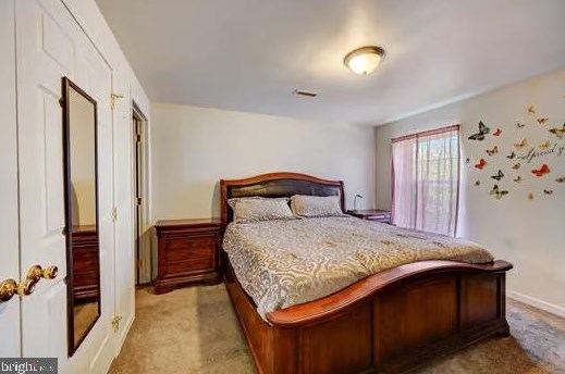 325 Community Ln, Coatesville PA  19320-3746 exterior