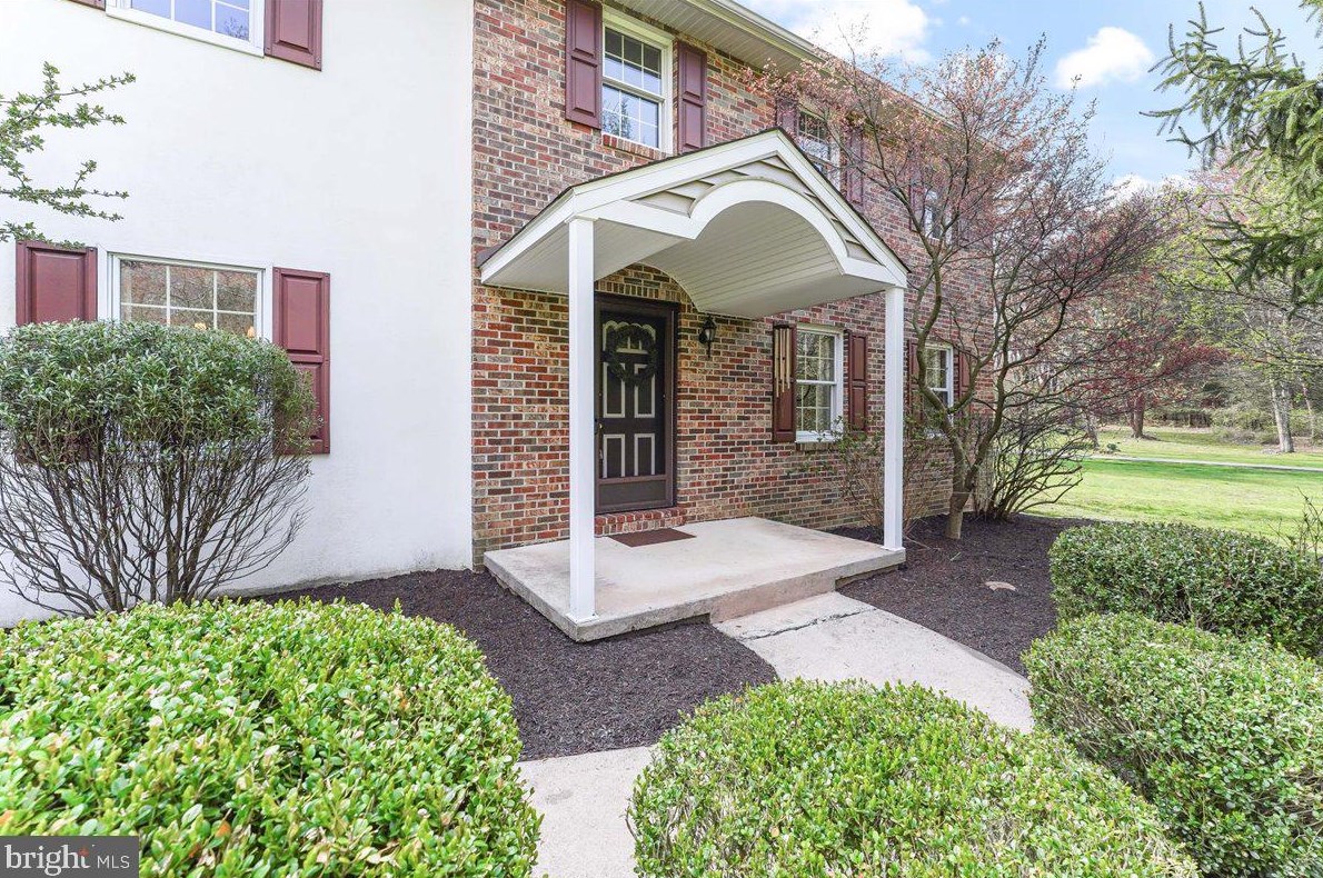 835 Mccomb Ln, Chadds Ford, PA 19317-9228