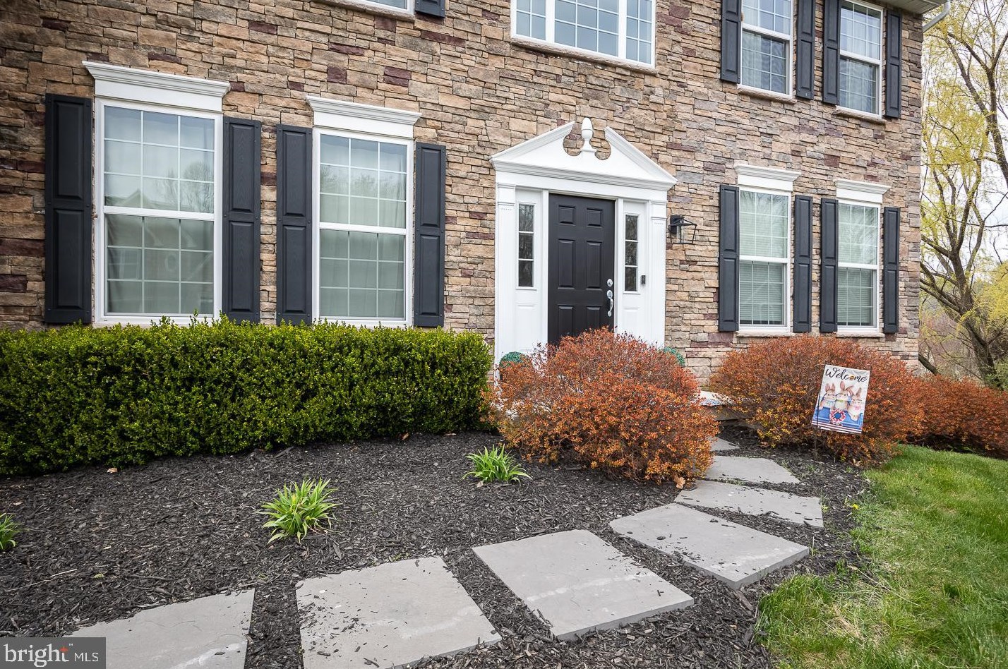 1017 Woodruff Rd, Romansville, PA 19320-2180