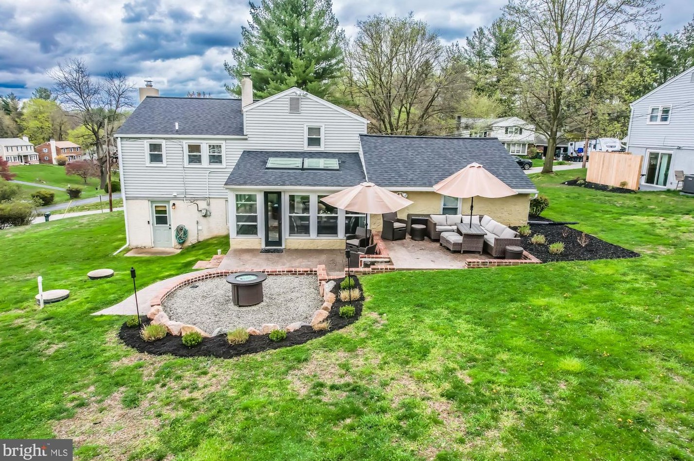1342 Sherwood Dr, West Chester, PA 19380-1607