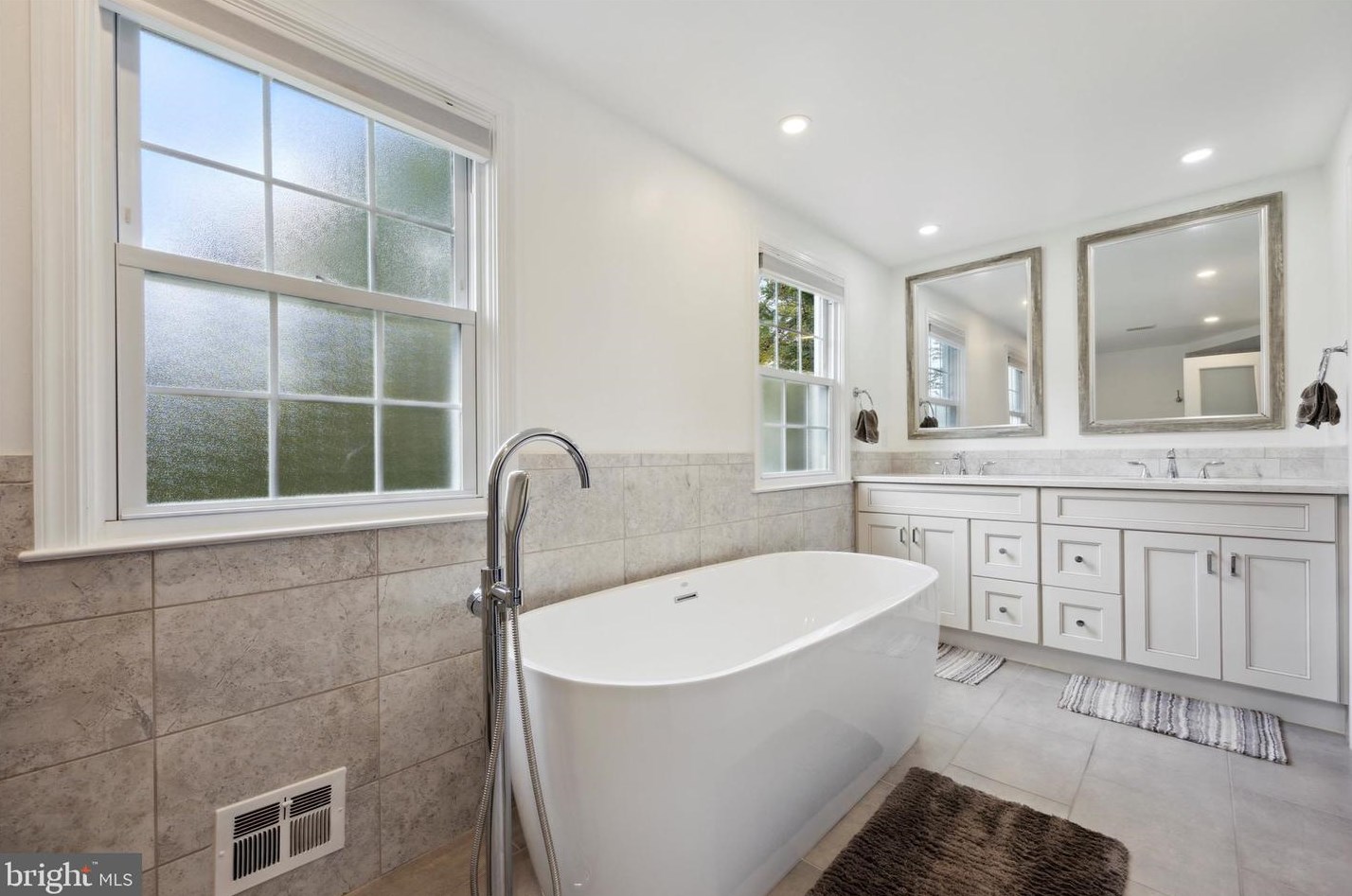 838 Conestoga Rd, Berwyn PA 19312-1360 exterior