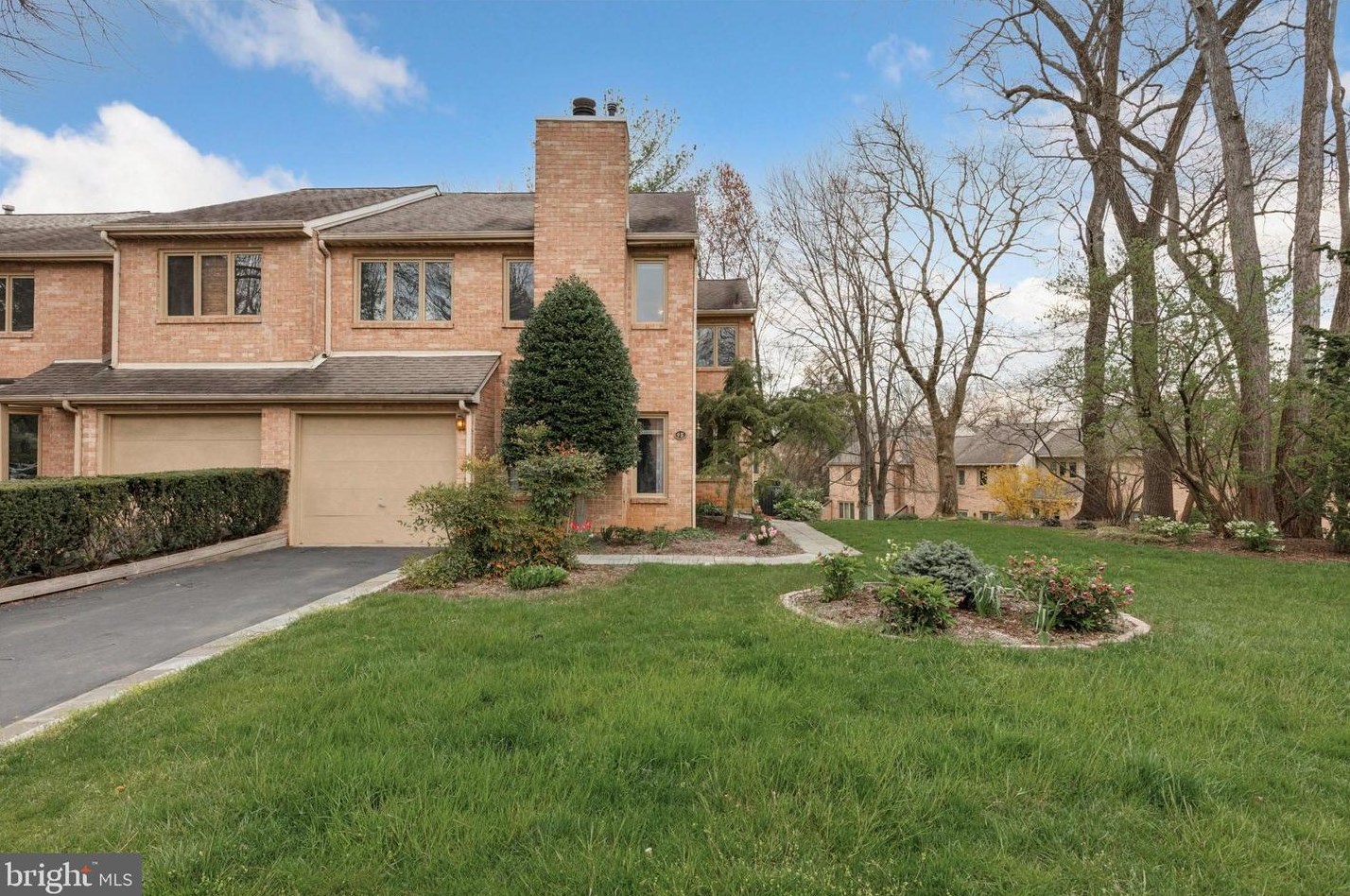48 Treaty Dr, Wayne, PA