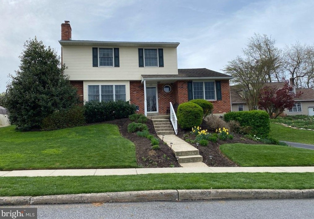 616 Ridge Ave, Kennett Sq, PA 19348
