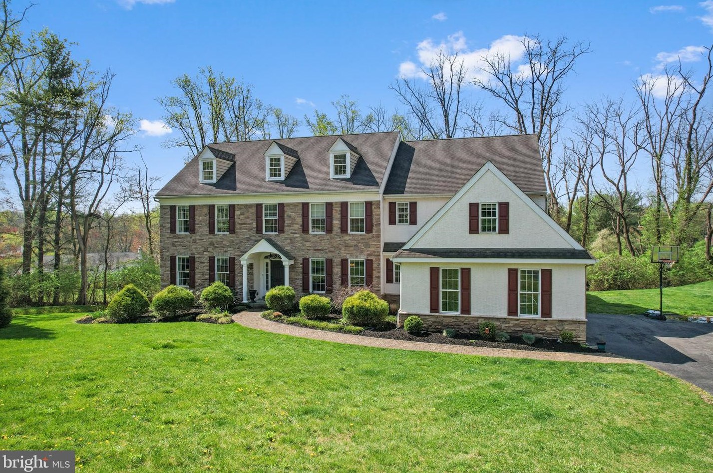 202 Painswick Ln, Downingtown, PA 19335