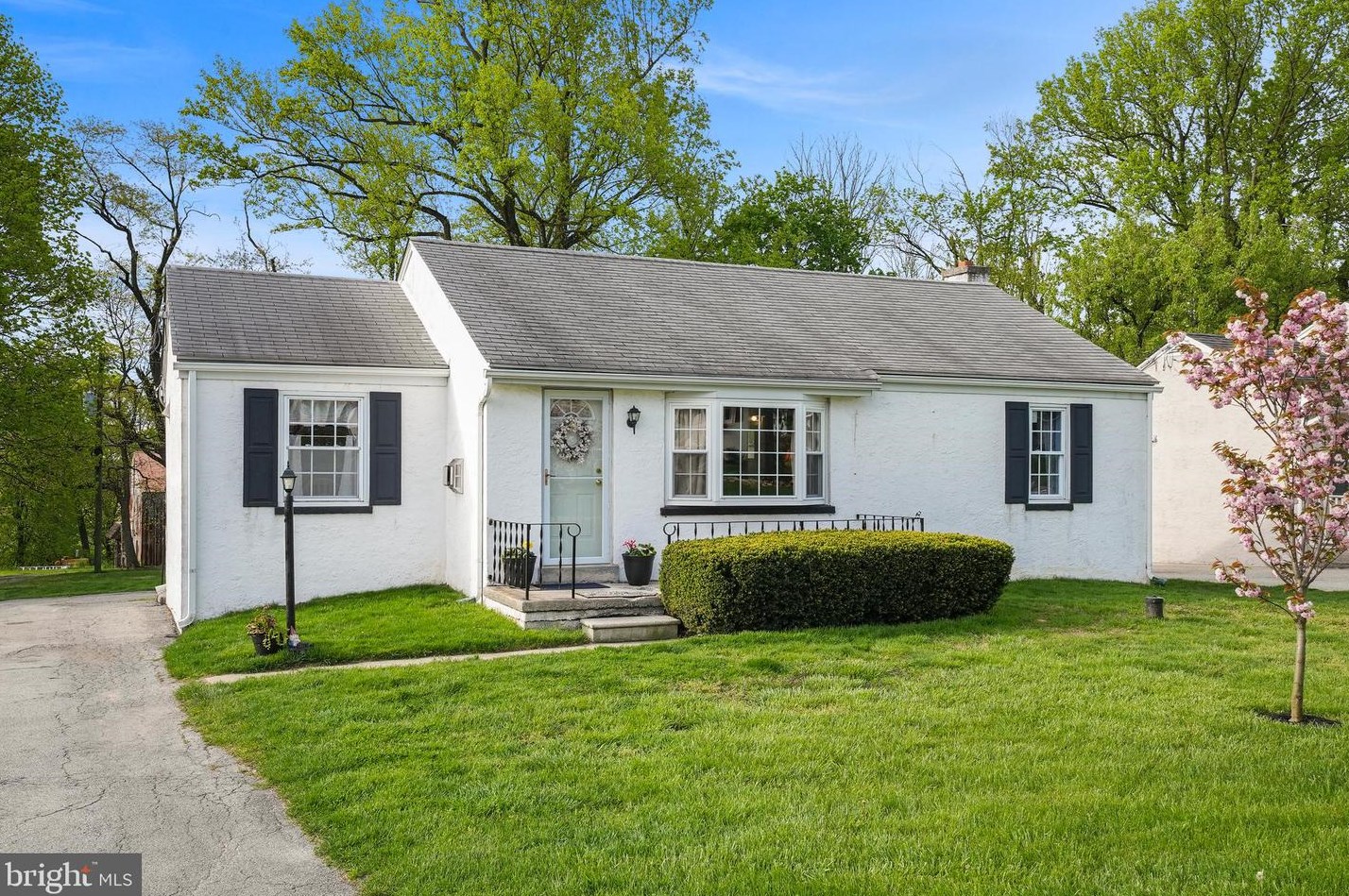 16 Reel St, Romansville, PA 19320-1619