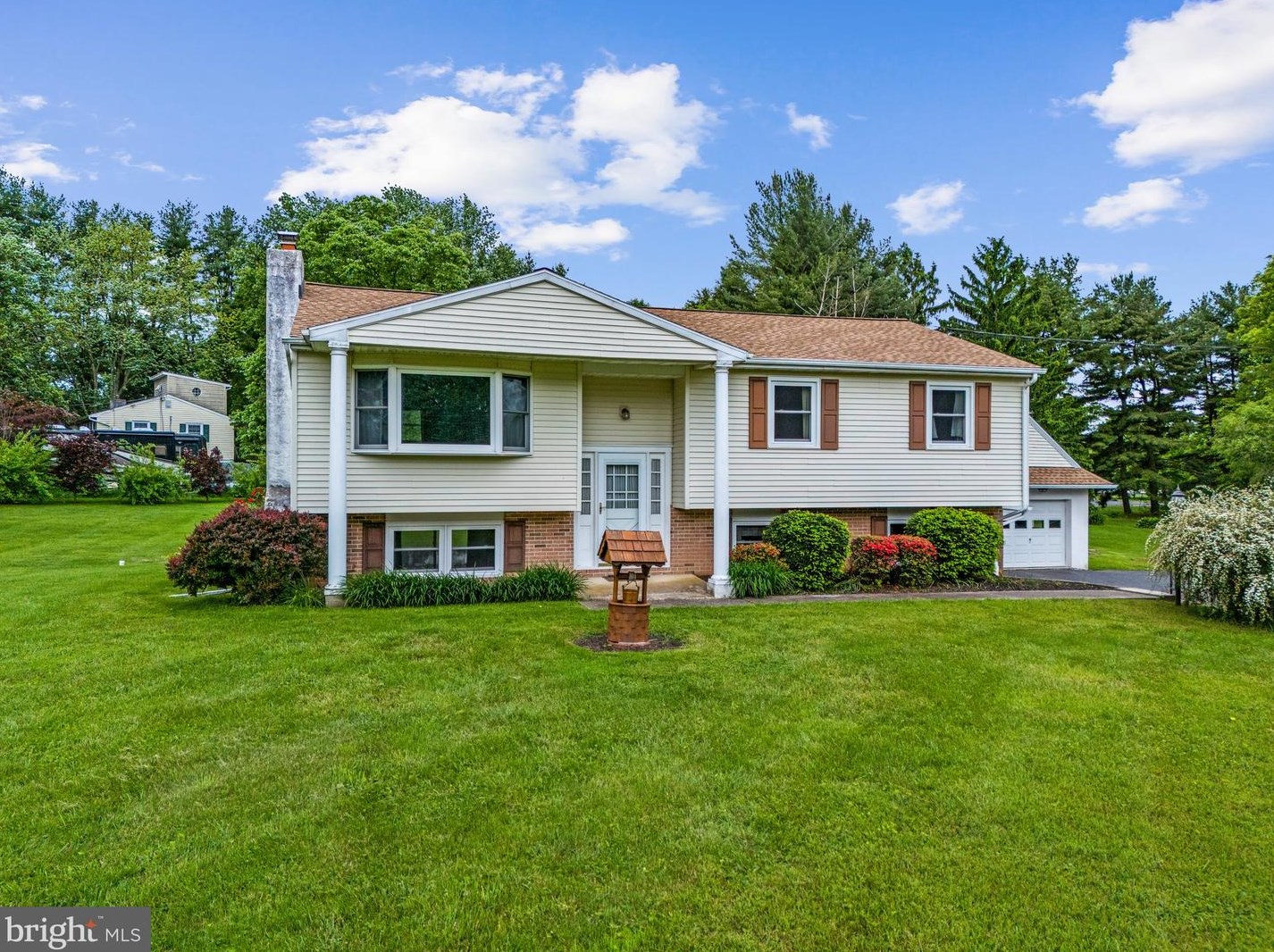 2088 Cedarville Rd, Pottstown, PA 19465-8206