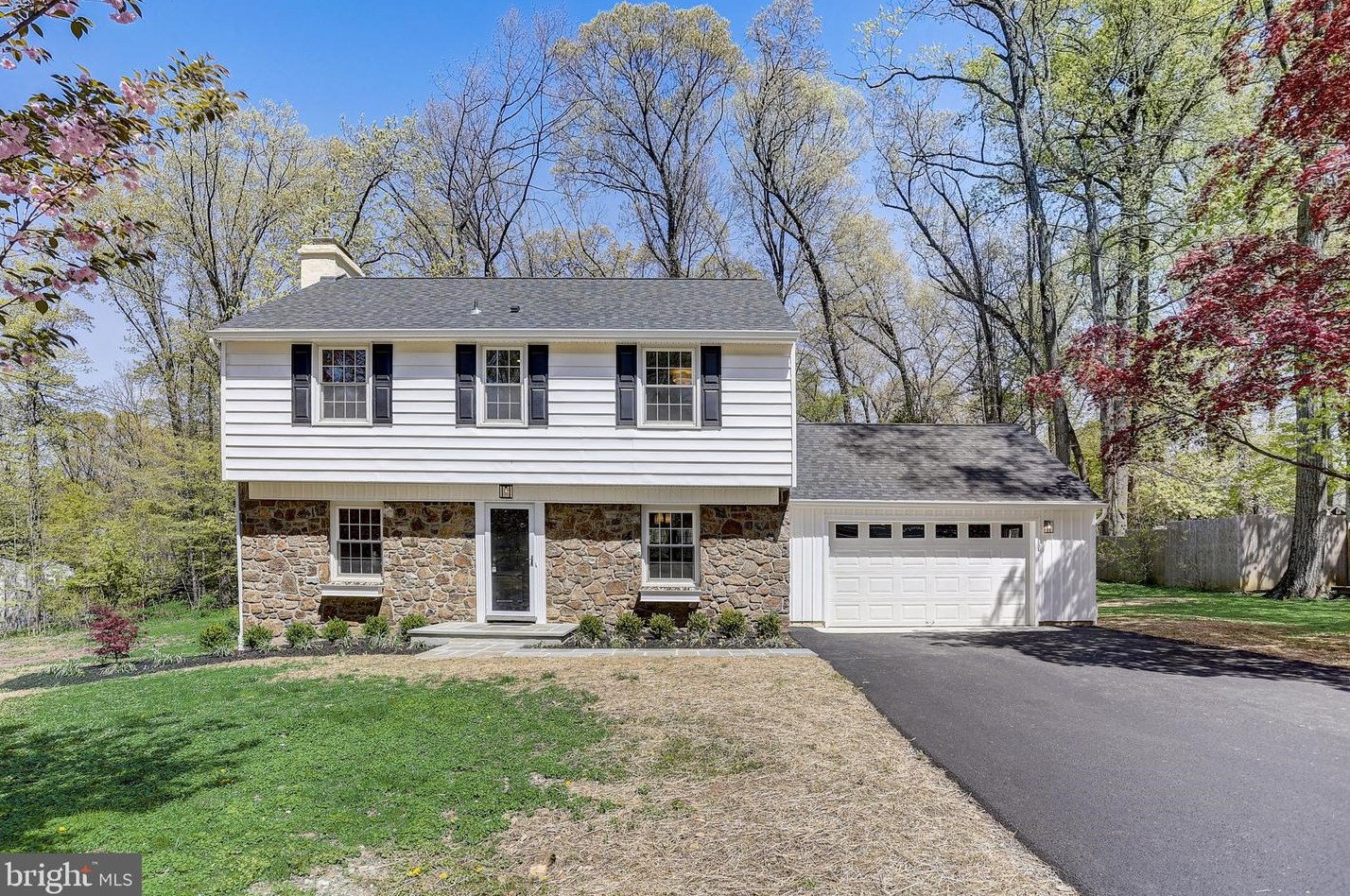 21 Summit Rd, Frazer, PA 19355-2059