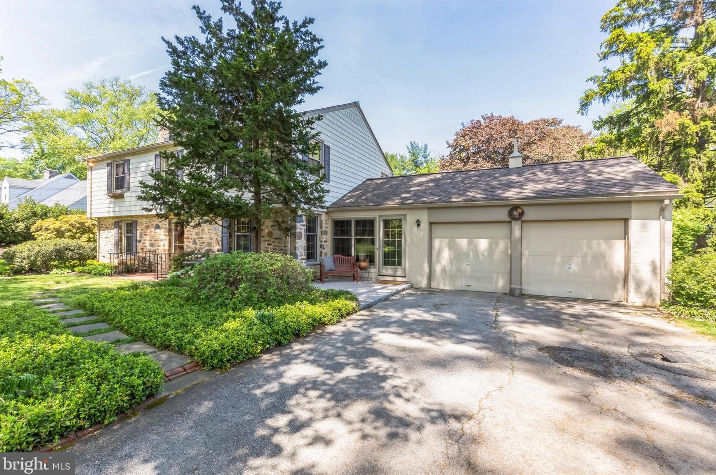 517 Locust Ln, West Chester, PA 19380-2251