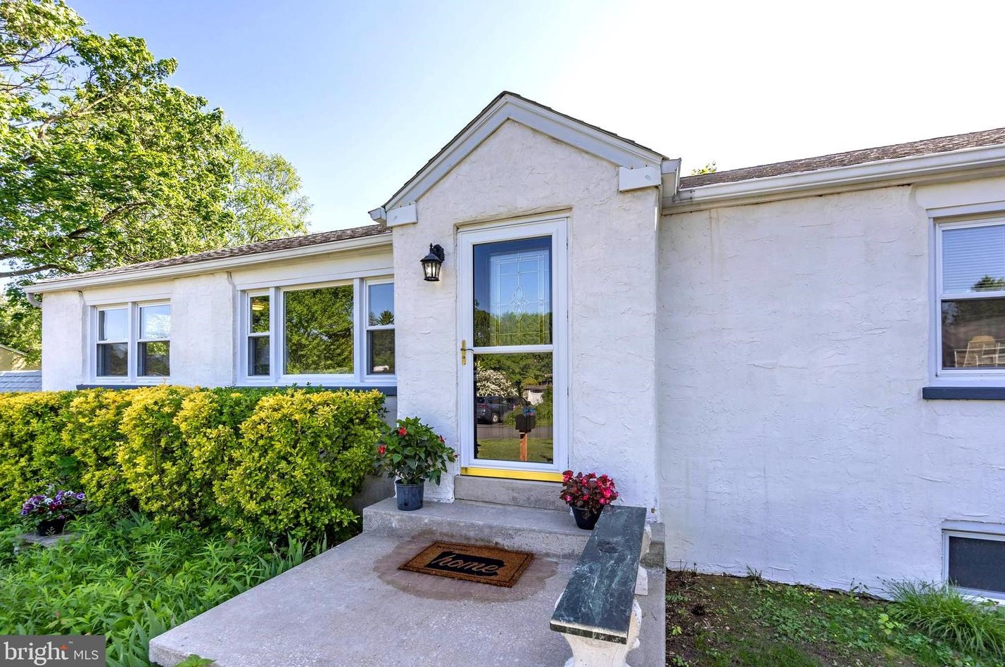 546 Fernhill Rd, West Chester, PA 19380-4706