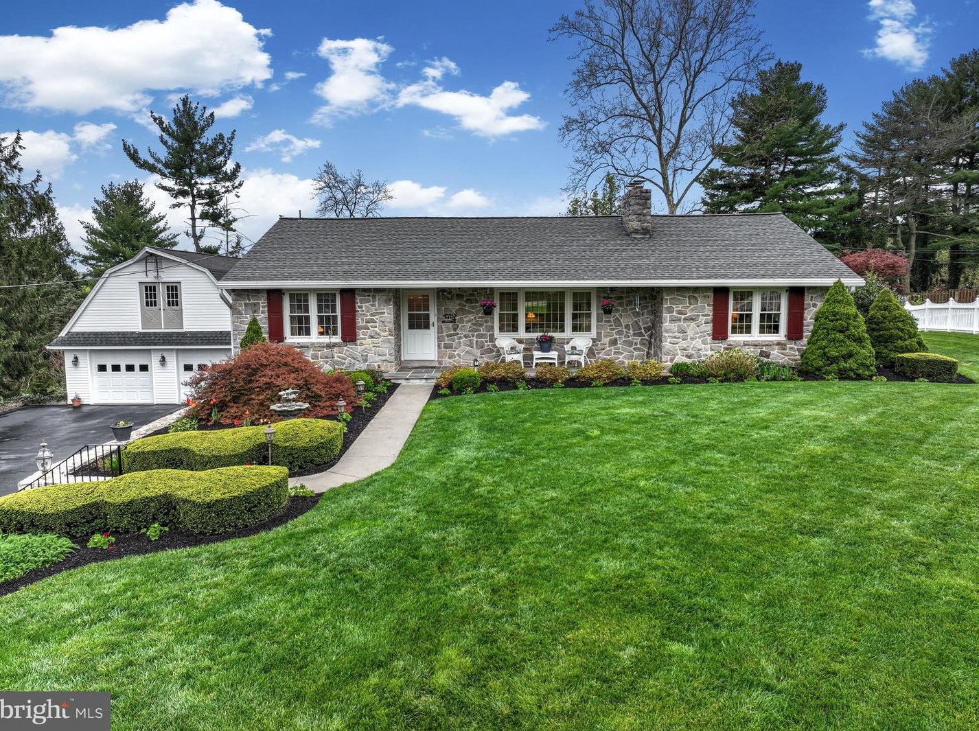 736 Temple Rd, Pottstown, PA 19465-7353