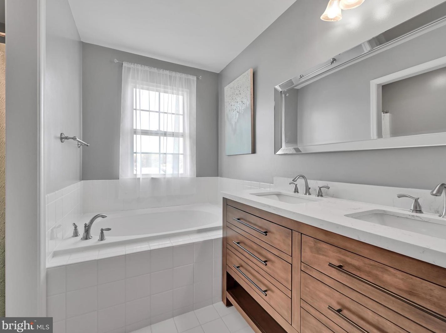 114 Lukens Mill Dr, Romansville PA  19320-3968 exterior