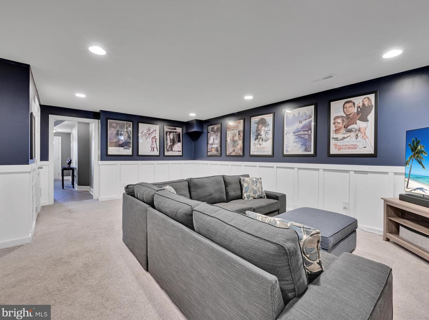 114 Lukens Mill Dr, Romansville, PA 19320-3968