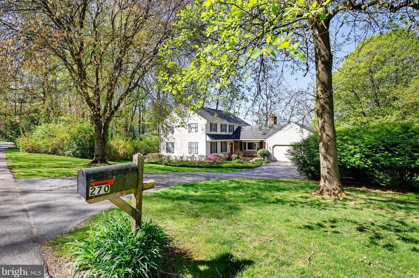 270 Firethorne Dr, West Chester, PA 19382-8168