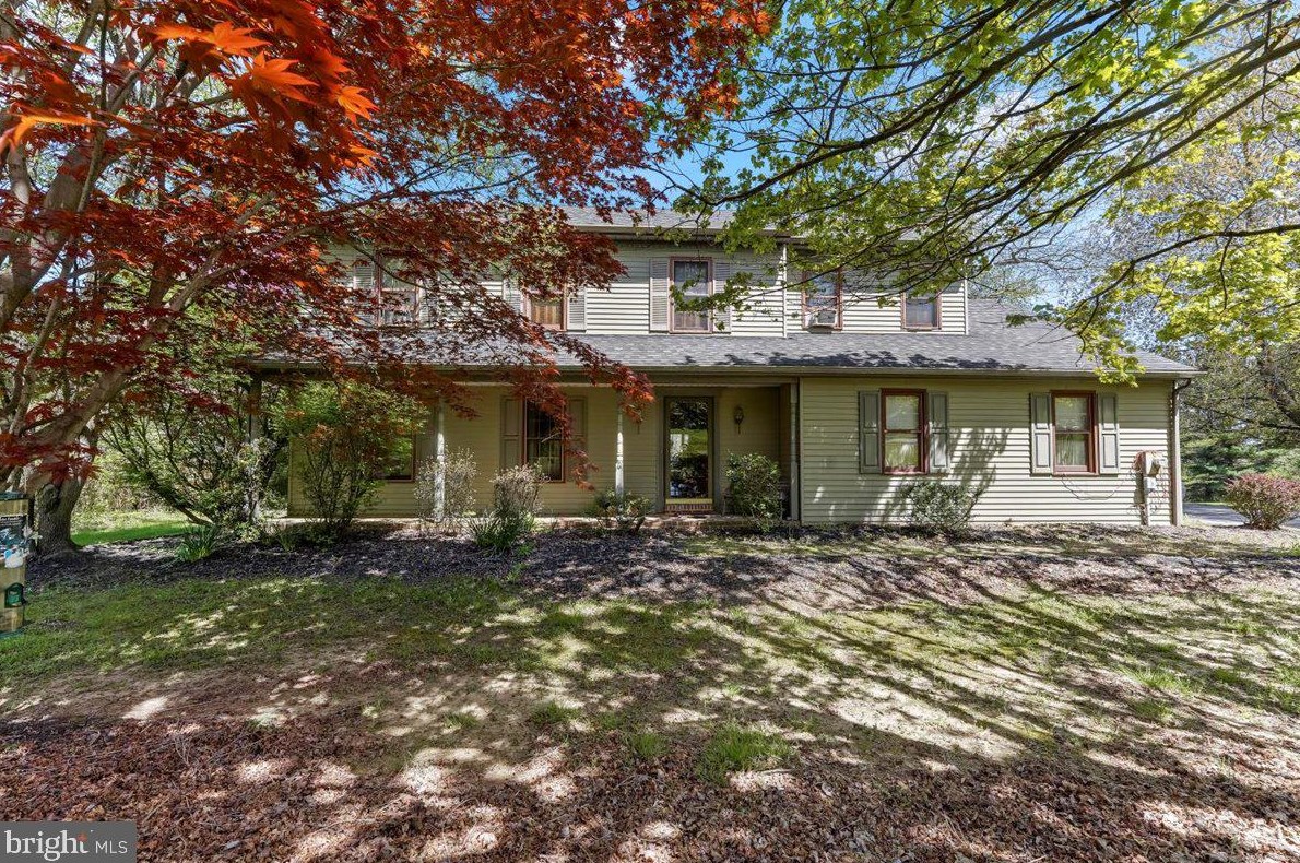 205 Clearview Ln, New London Township, PA 19352-8925