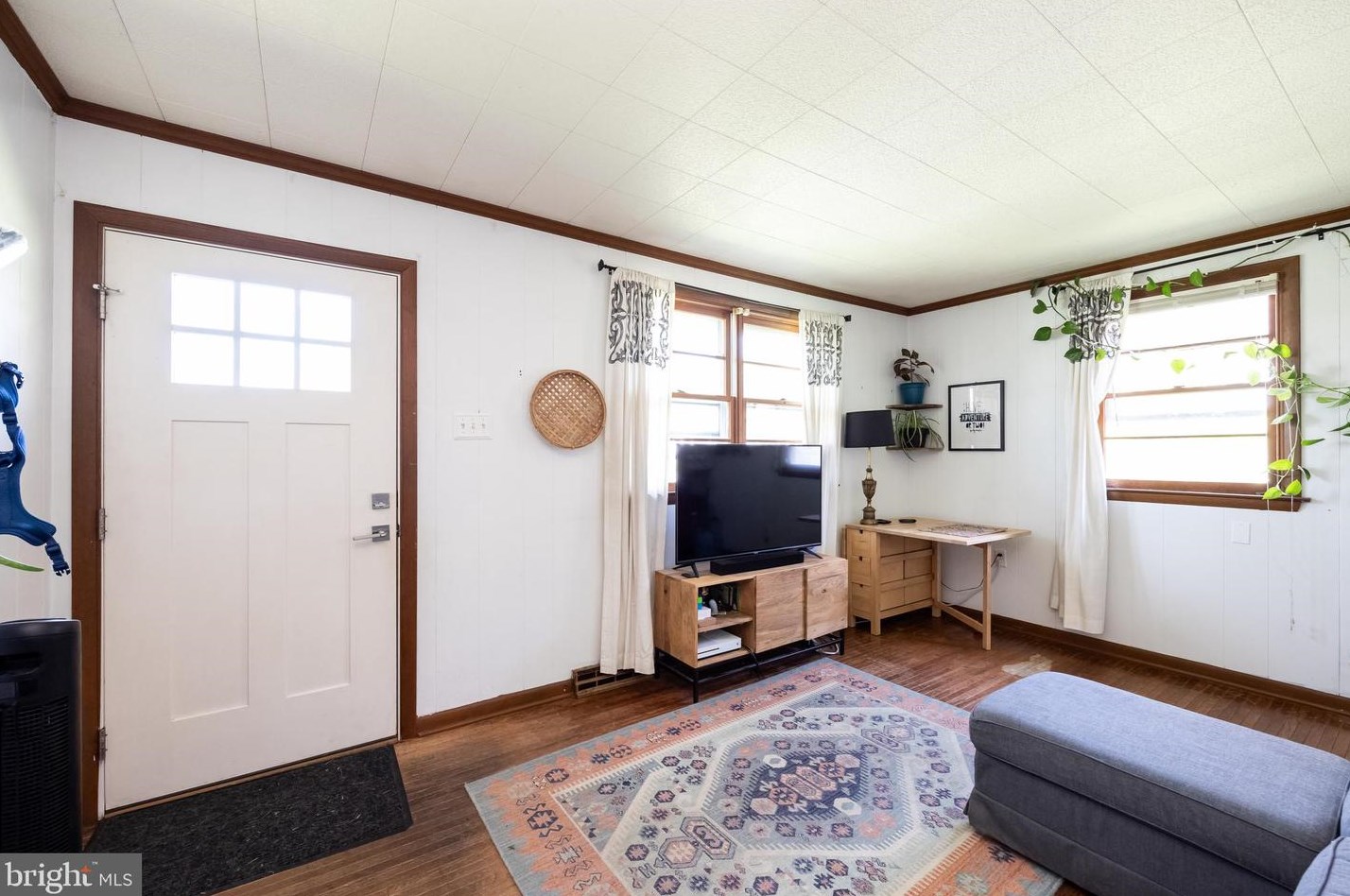 381 Loomis Ave, Romansville, PA 19320-2331