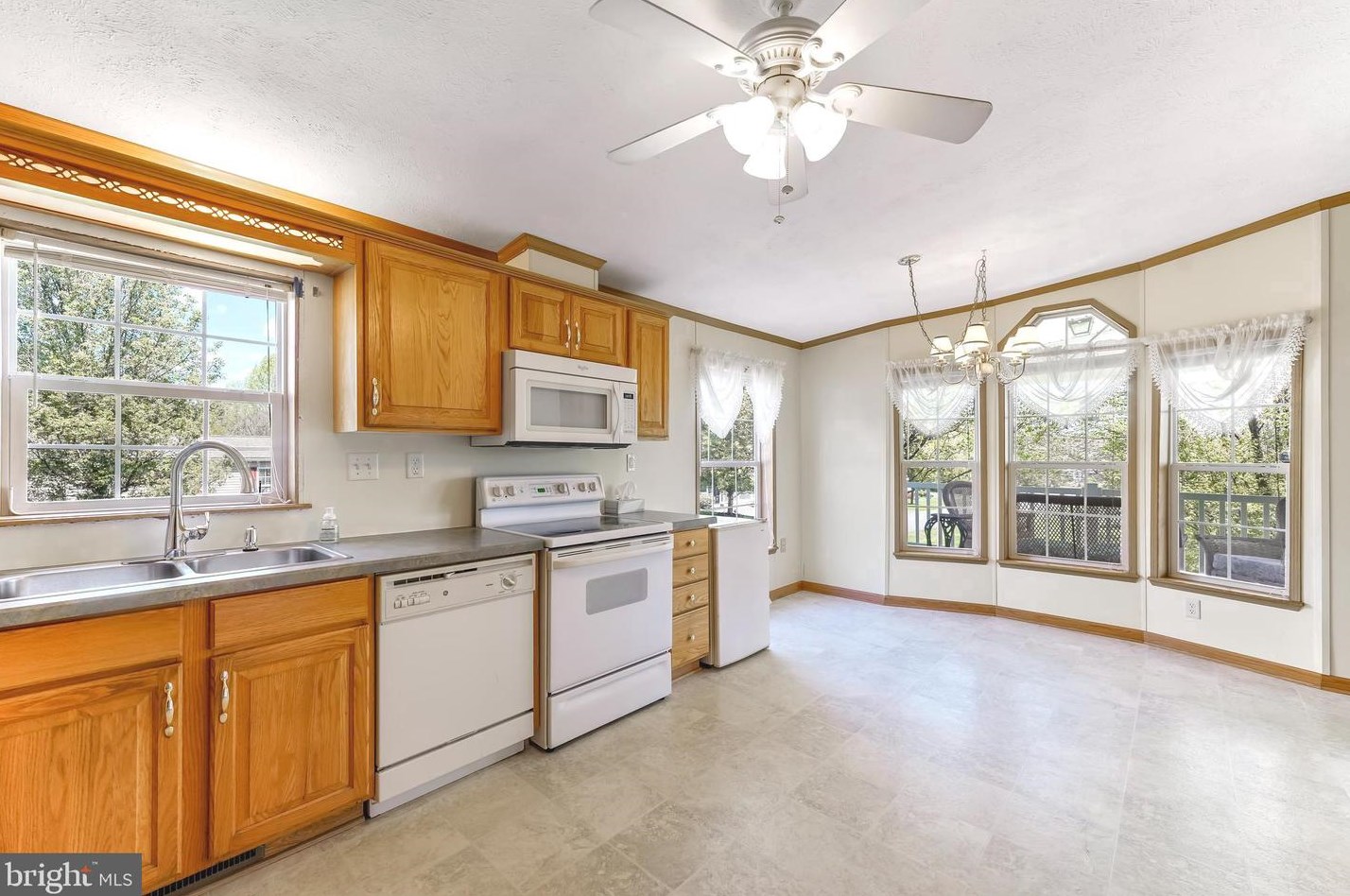 200 Brookview Ave, Romansville PA  19320-1089 exterior