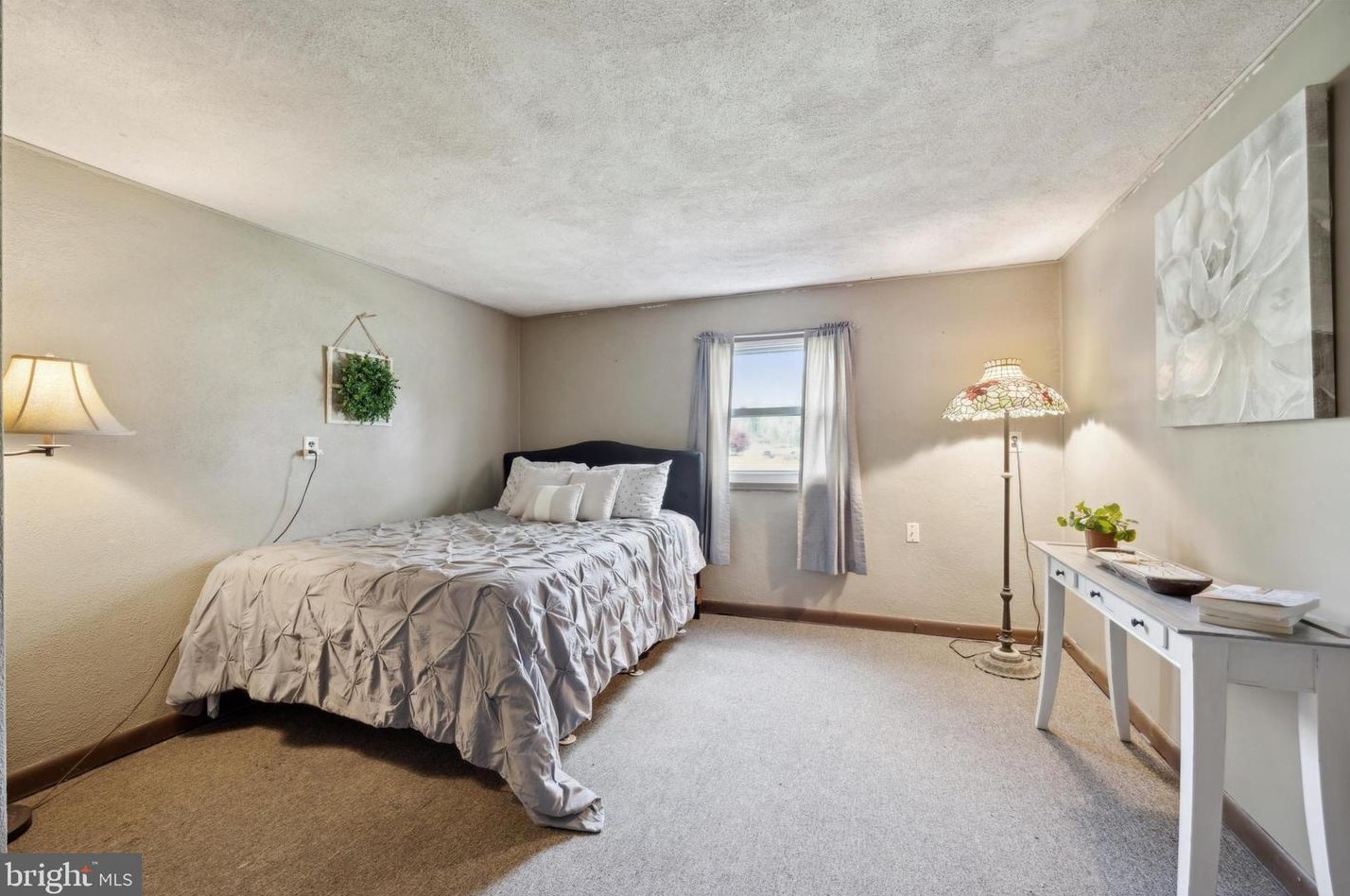 52 Mark Dr, Pottstown PA 19465-7906 exterior