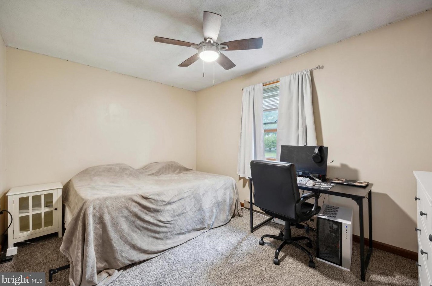 52 Mark Dr, Pottstown PA 19465-7906 exterior