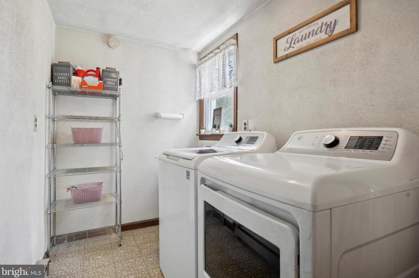 52 Mark Dr, Pottstown PA 19465-7906 exterior