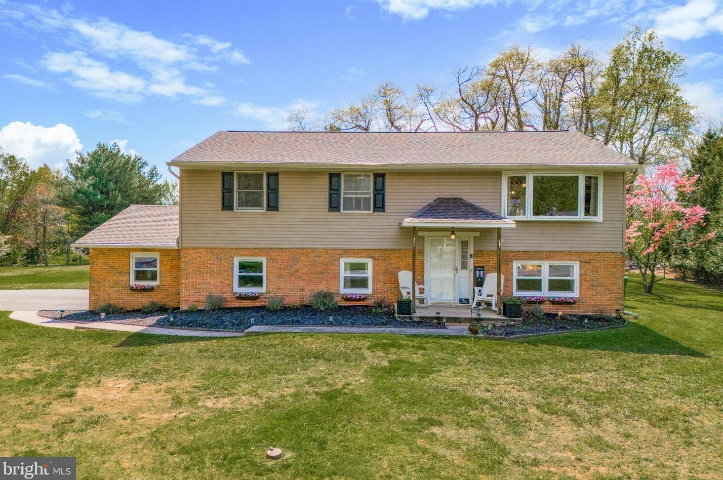 52 Mark Dr, Pottstown, PA 19465