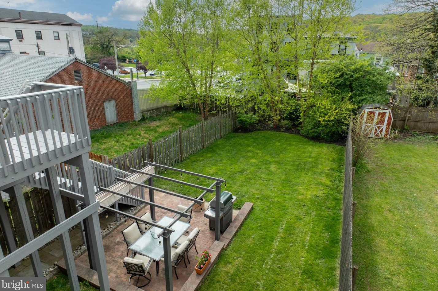 206 Highland Ave, Downingtown PA  19335-2502 exterior