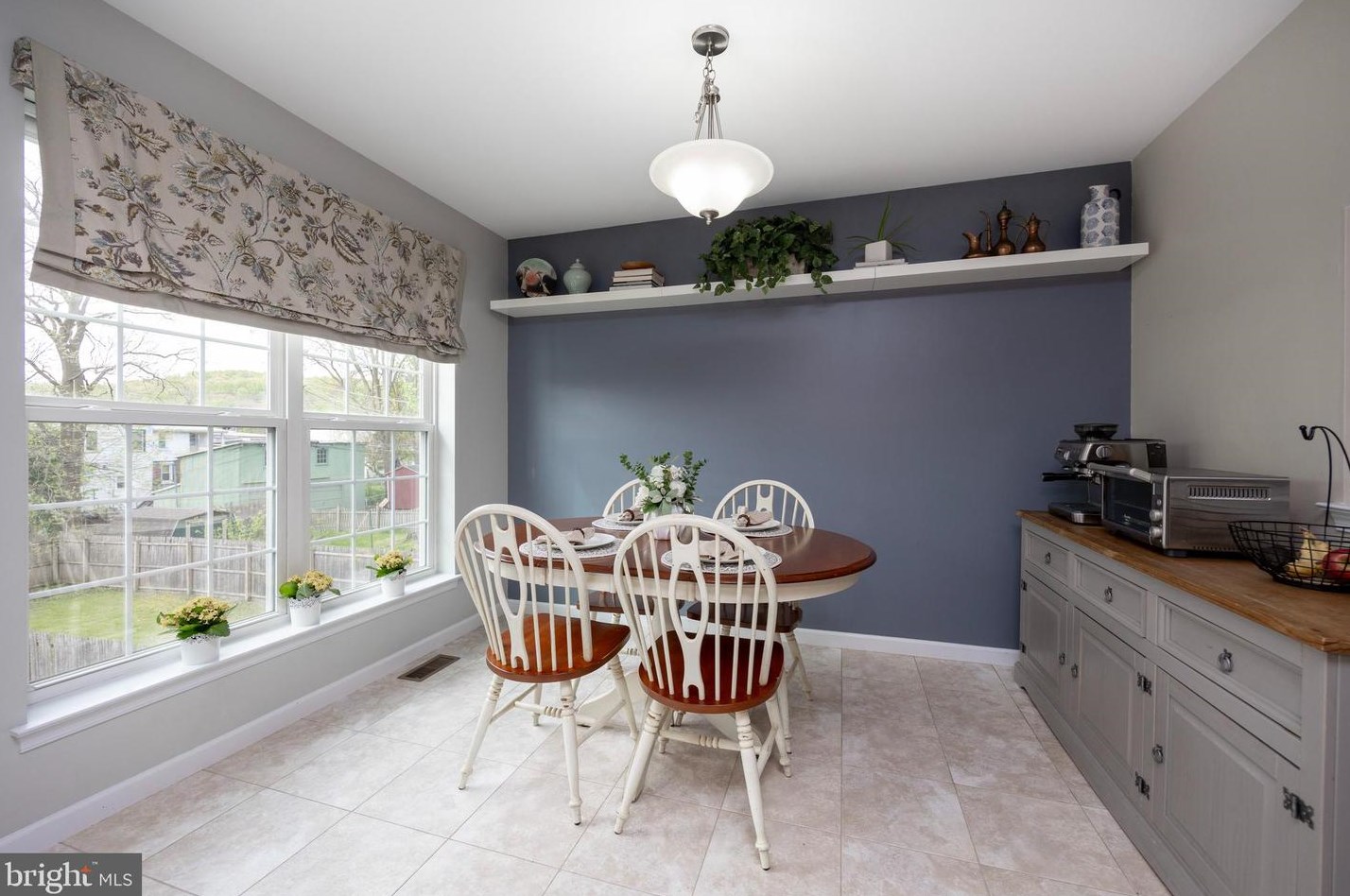 206 Highland Ave, Downingtown PA  19335-2502 exterior