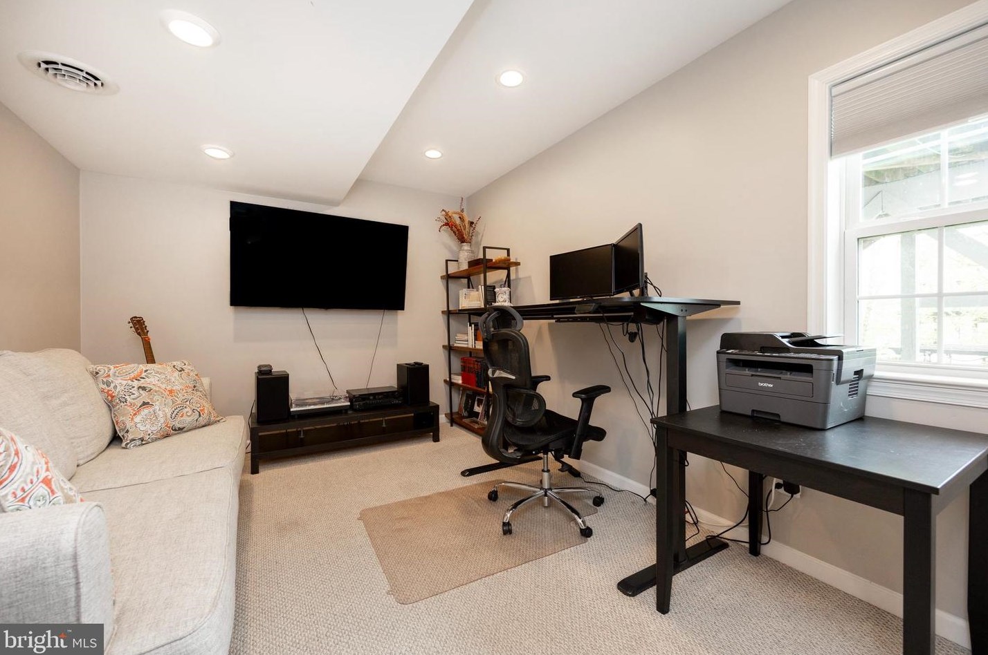 206 Highland Ave, Downingtown PA  19335-2502 exterior