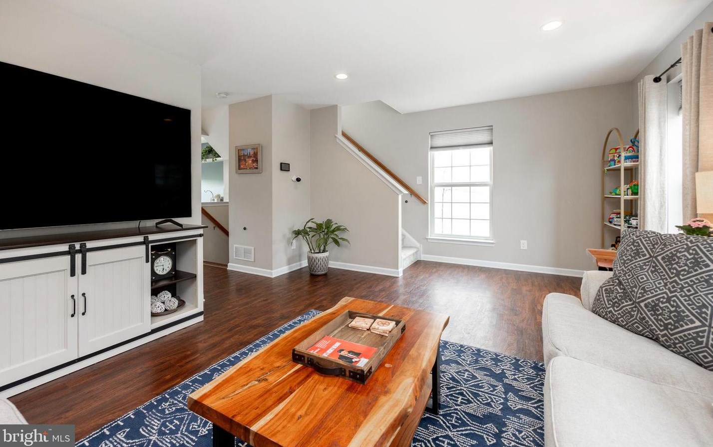 206 Highland Ave, Downingtown PA  19335-2502 exterior