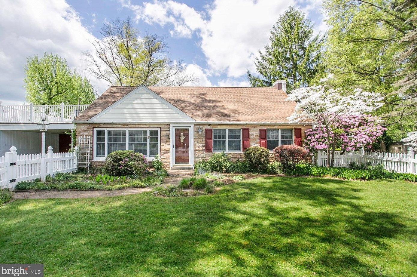 16 Carrigan Ave, Spring City, PA 19475
