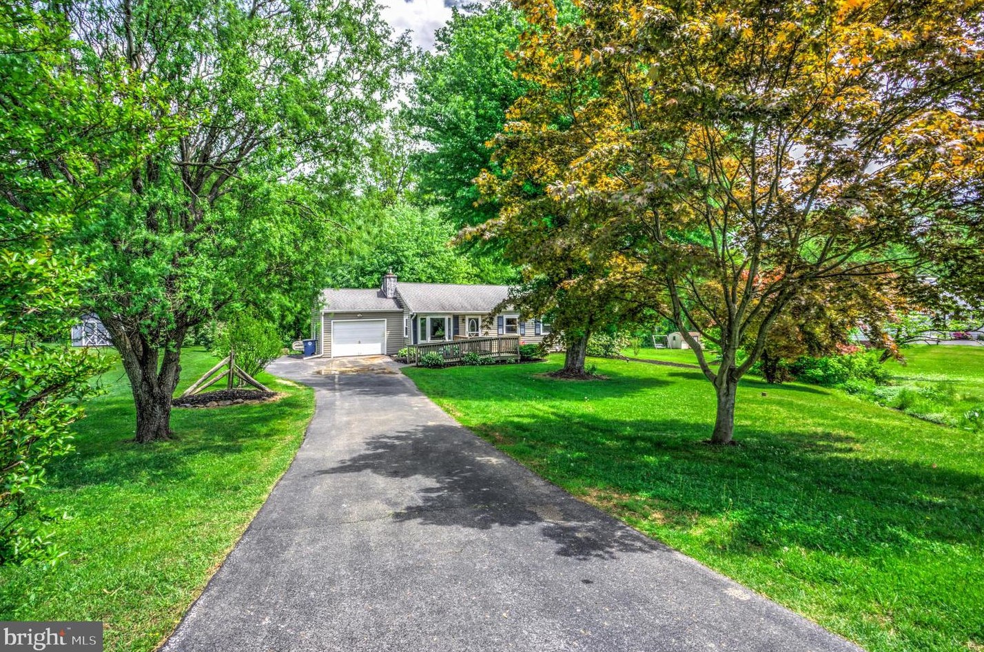 32 Andover Rd, Glenmoore, PA 19343-1040