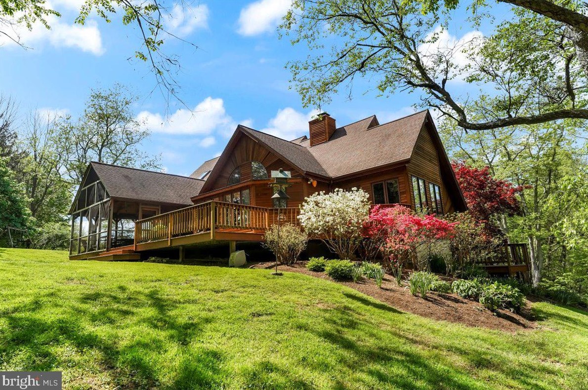 160 Old Kennett Rd, Kennett Sq, PA 19348
