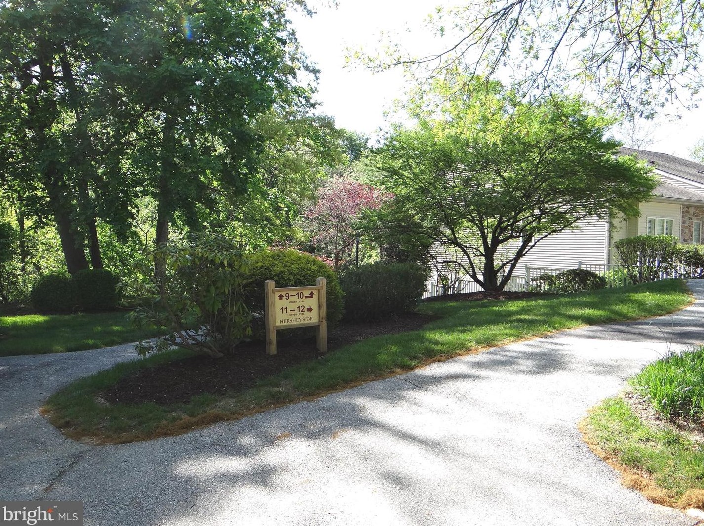 9 Hersheys Dr, West Chester, PA 19380-6832