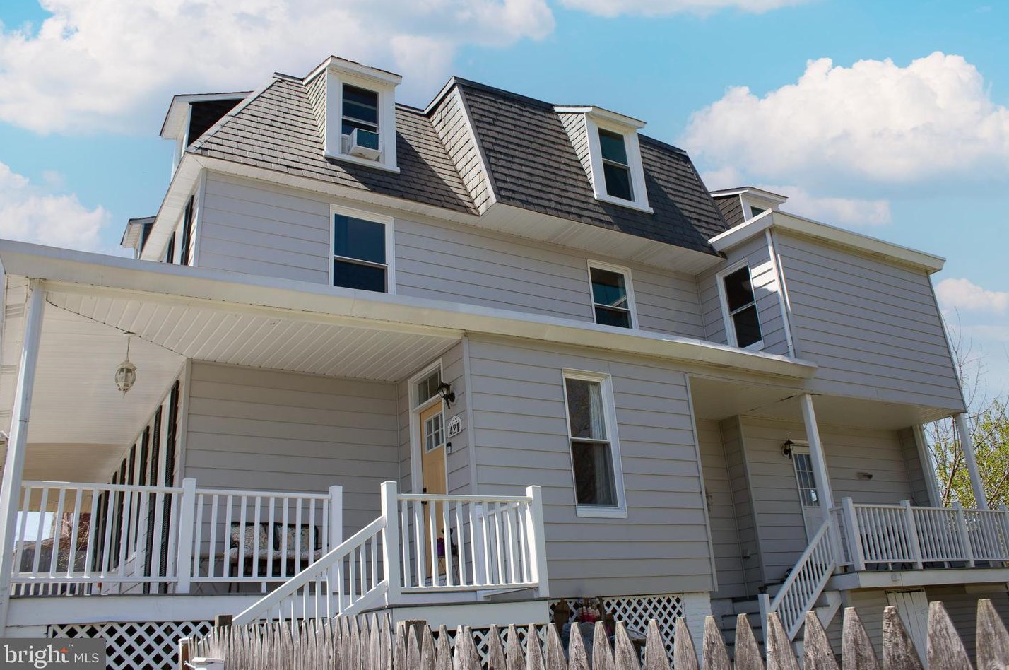 421 W 2nd Ave, Parkesburg, PA 19365