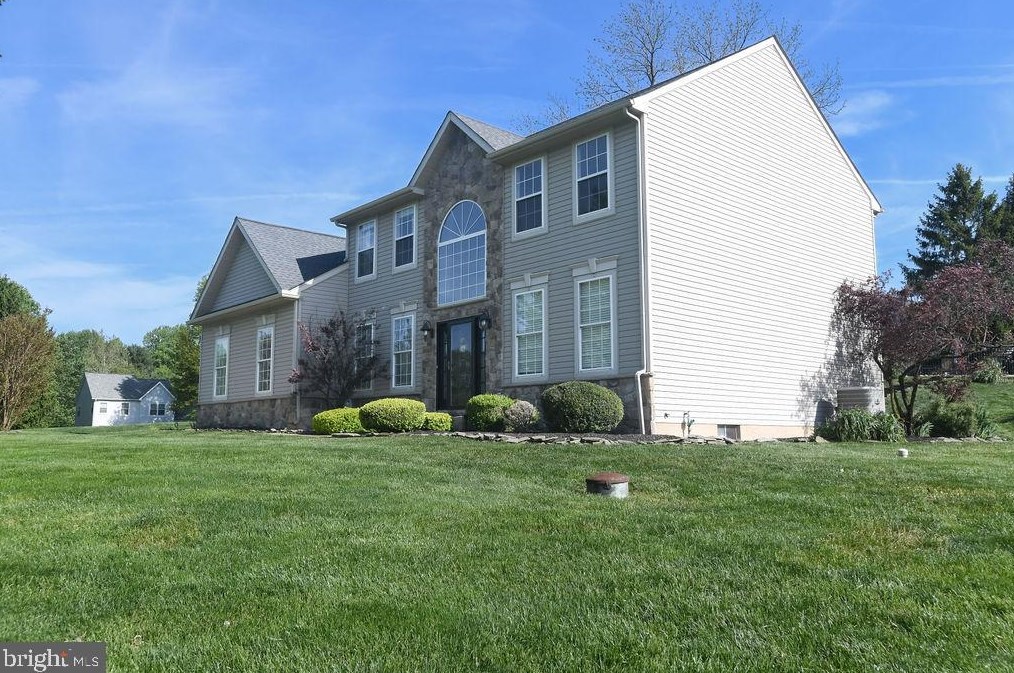 8 Pelham Dr, Landenberg, PA 19350