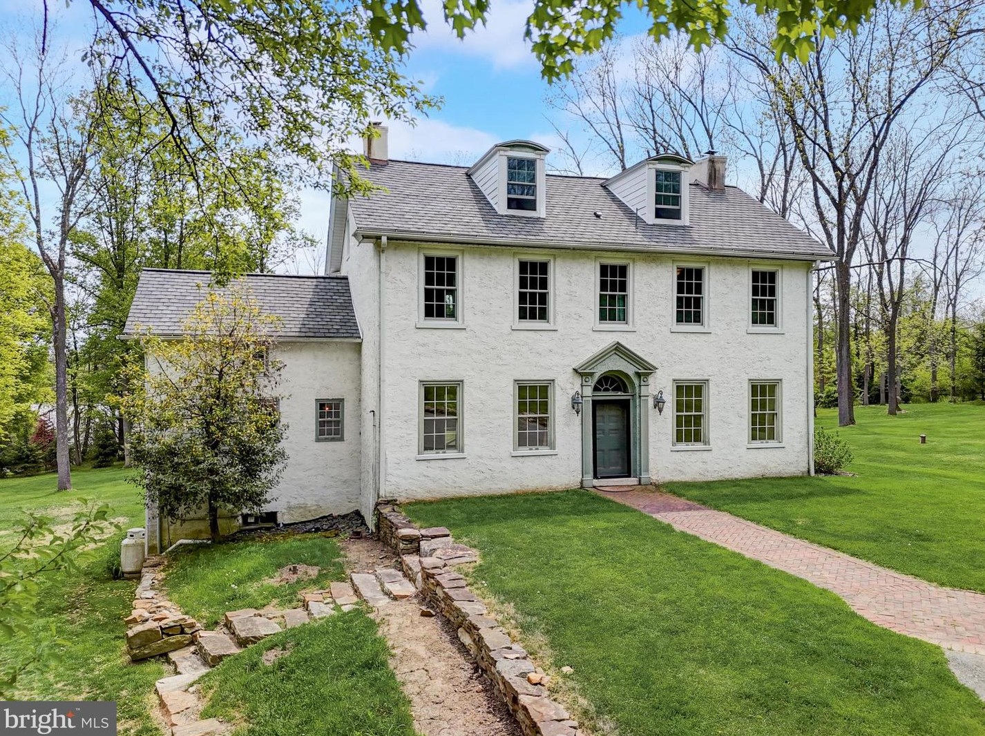 656 W Kings Hwy, Coatesville, PA 19320