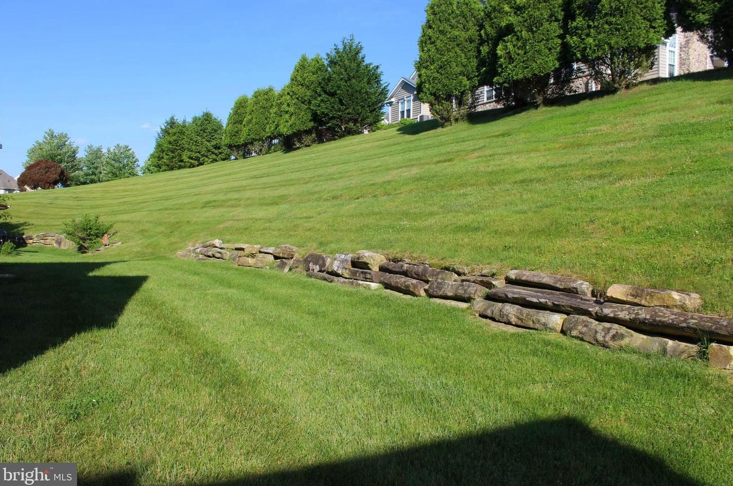208 Gilmer Rd, Coatesville, PA 19320