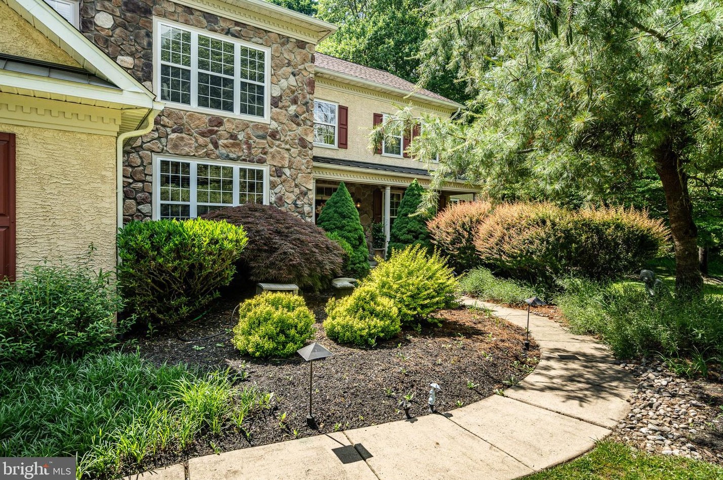 101 Charlestown Hunt Dr, Phoenixville, PA 19460