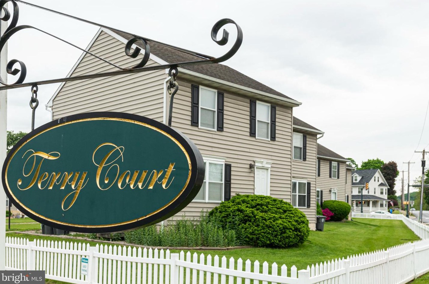 10 Terry Ct, Downingtown, PA 19335-2606
