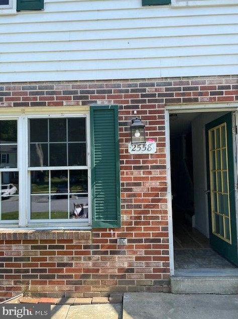 2558 Dupont St, Romansville, PA 19320-2396