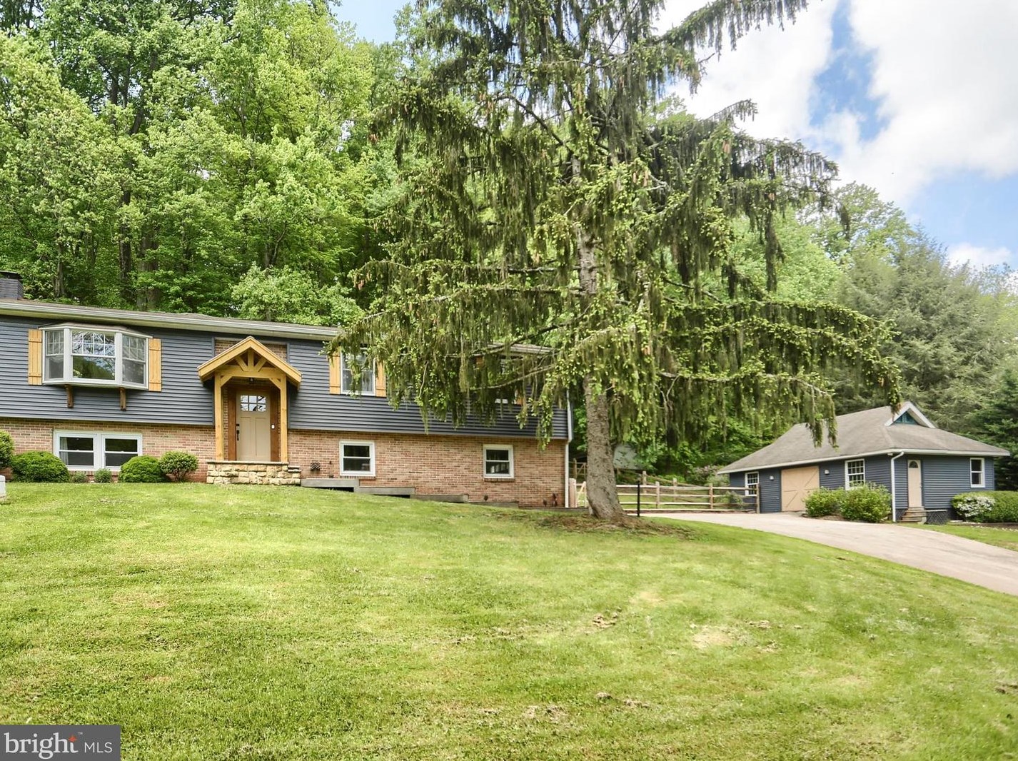 106 Halteman Rd, Pottstown, PA 19465-9310