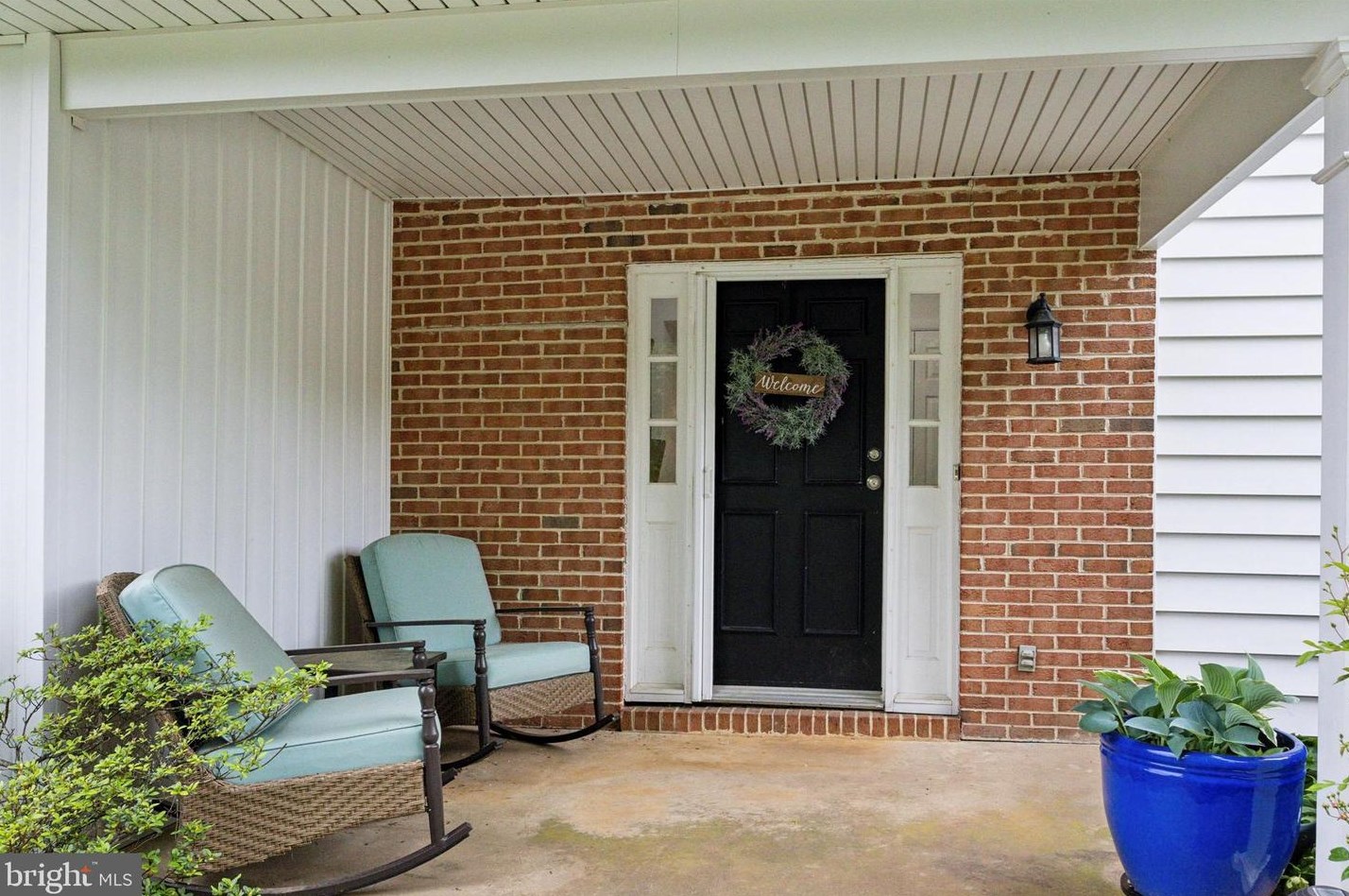 33 Ridge Rd, Frazer, PA 19355-2044