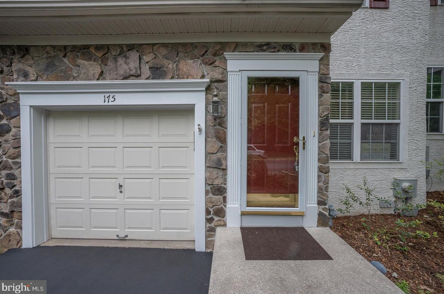 175 Mountain View Dr, West Chester, PA 19380