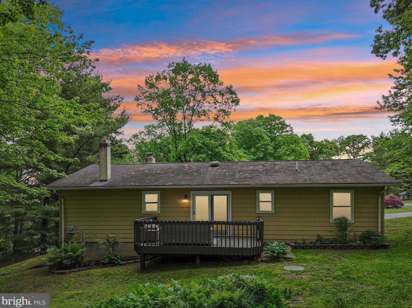 1442 Federal Dr, Downingtown, PA 19335-3636