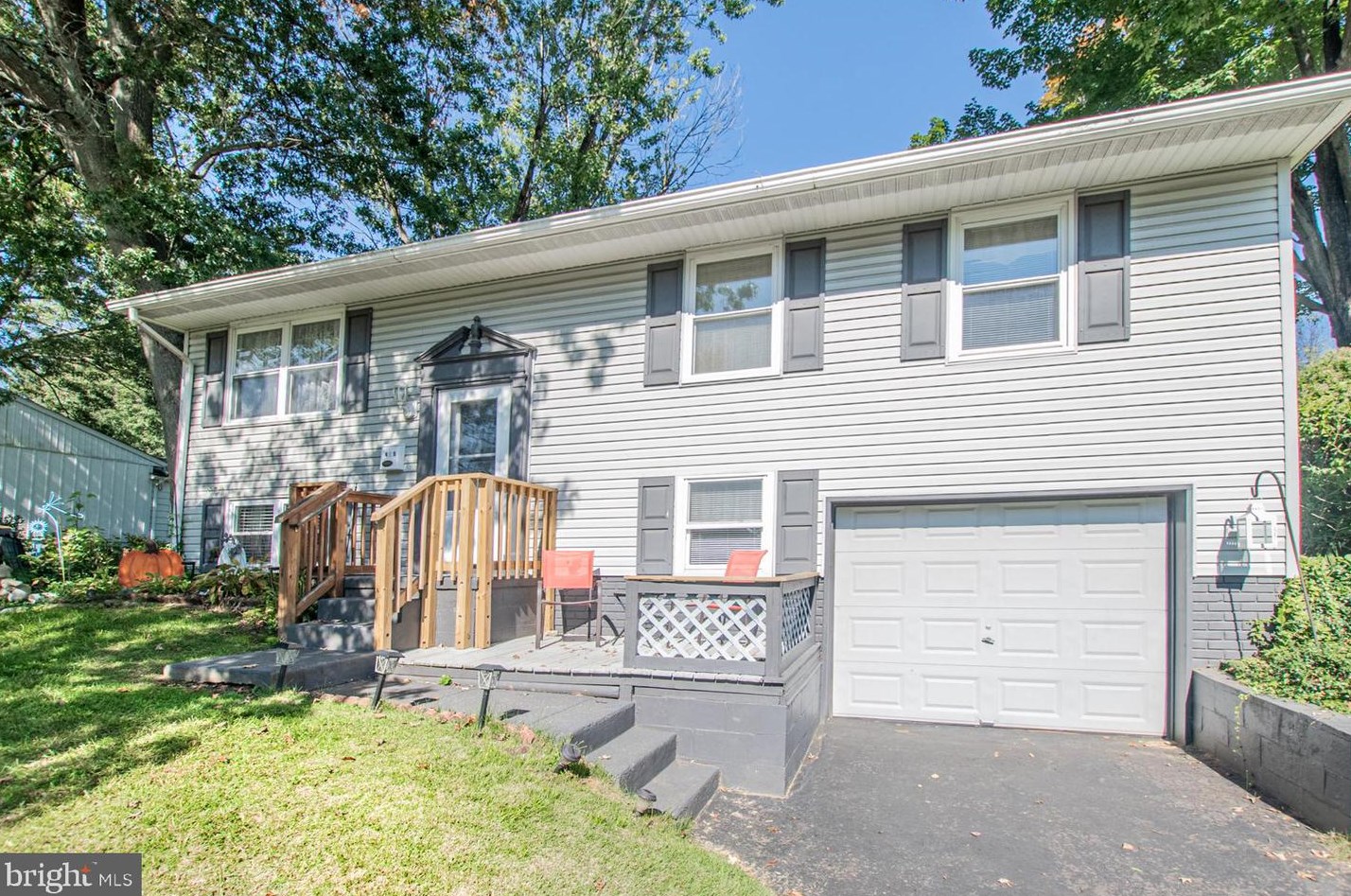 415 Chesterfield Dr, Downingtown, PA 19335