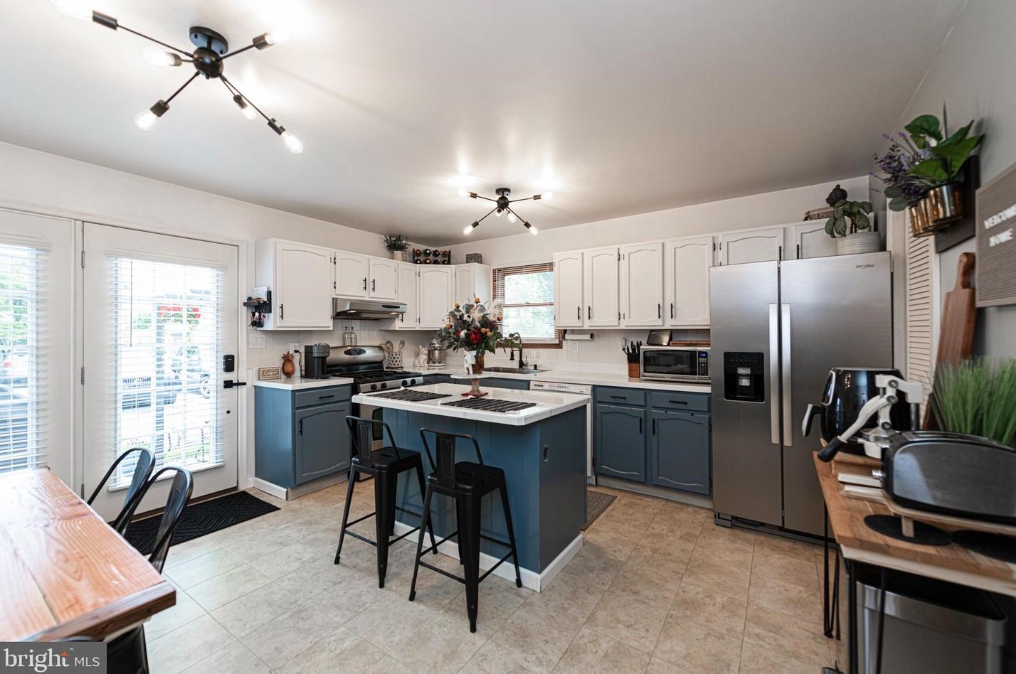 459 Freemont St, Phoenixville, PA 19460-3159