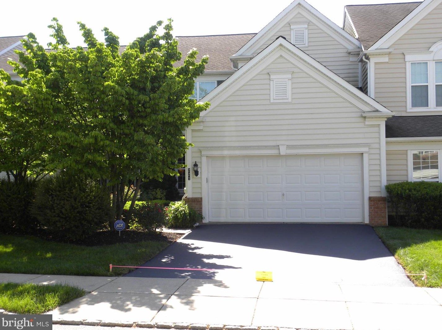221 Caldwell Cir, Downingtown, PA 19335-4942