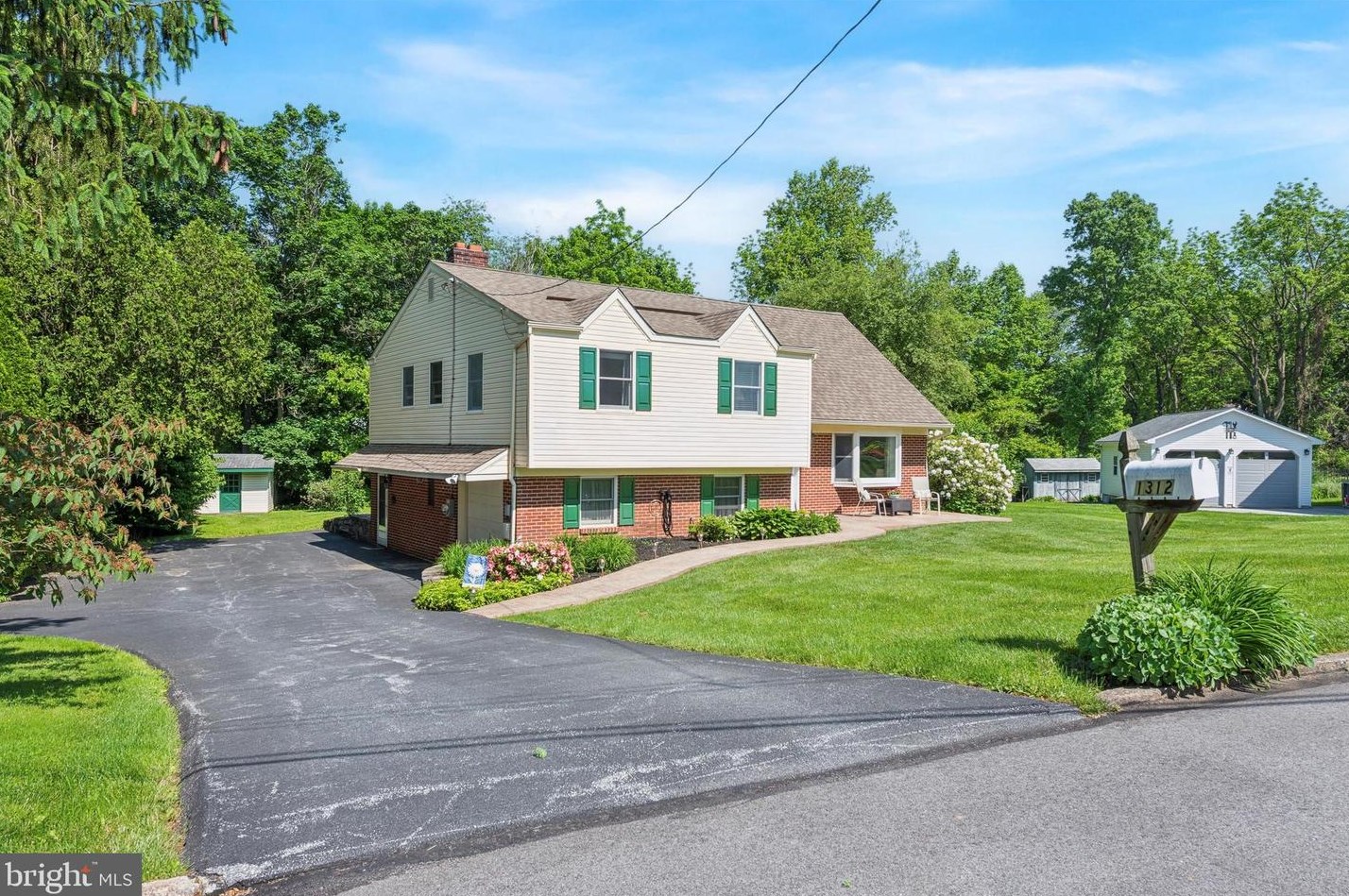 1312 Green Tree Ln, West Chester, PA 19380-1316