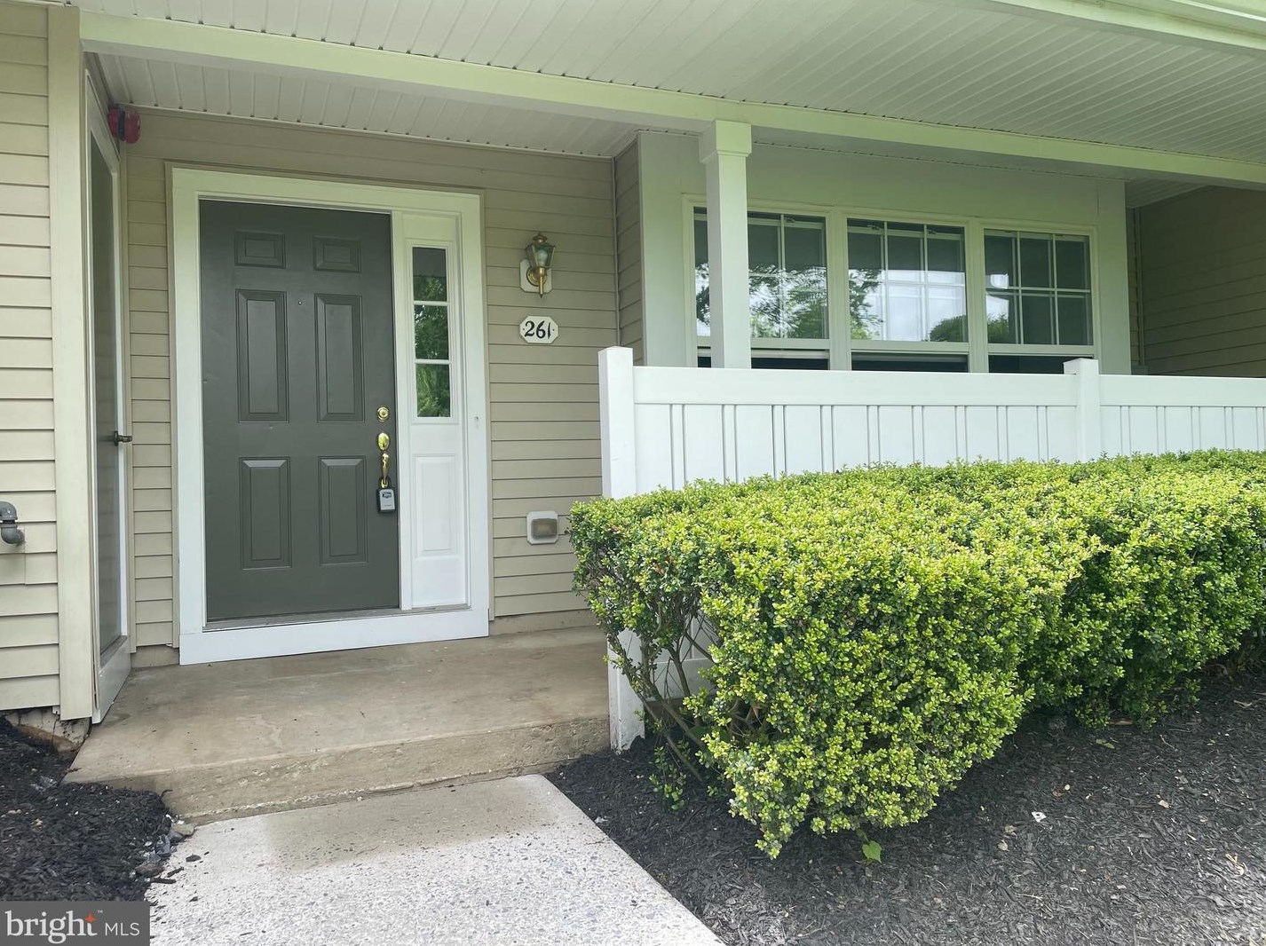 261 Flagstone Rd, Chester Springs, PA 19425-3829