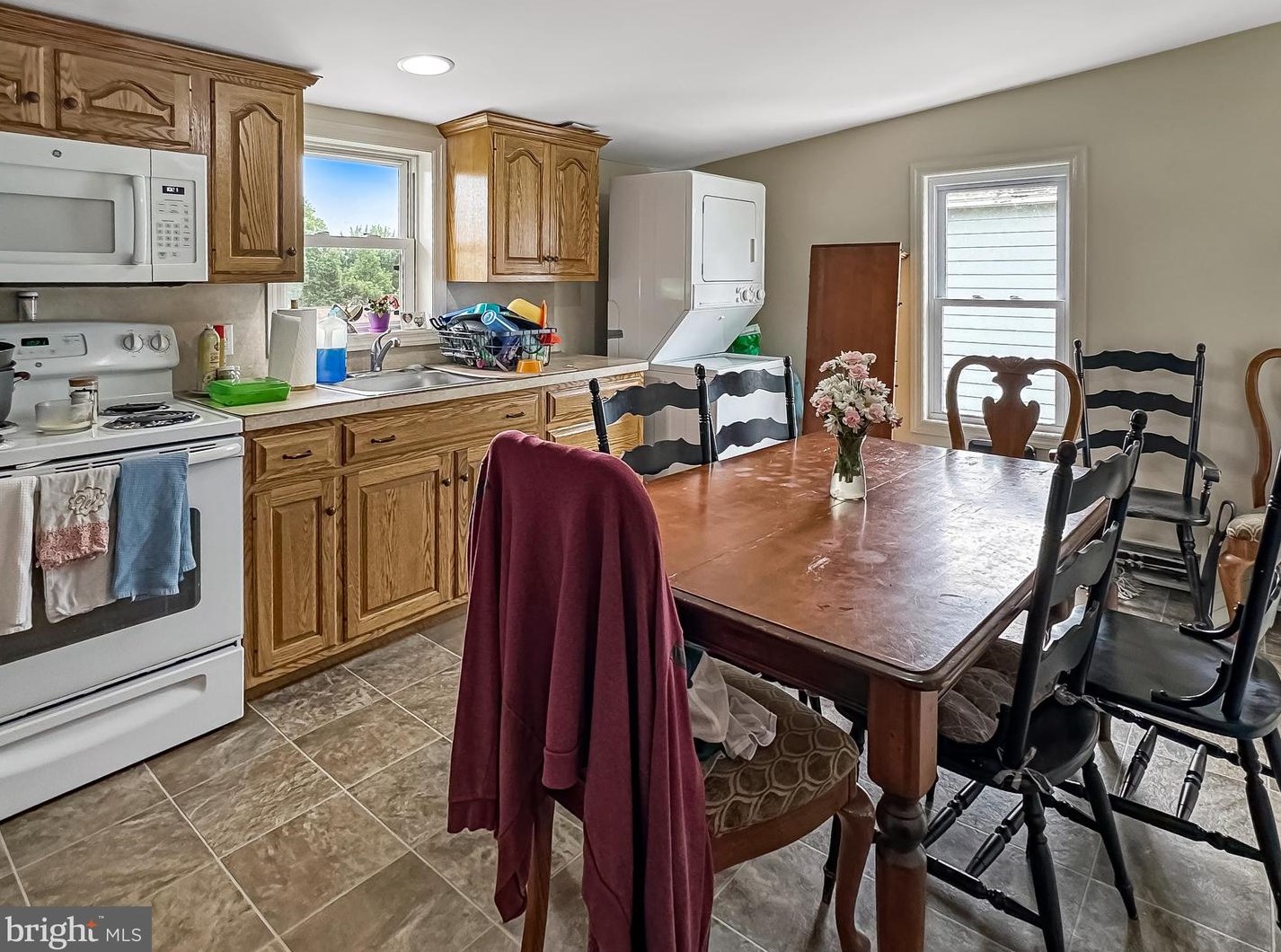 860 Maple St, Honey Brook PA  19344-1081 exterior