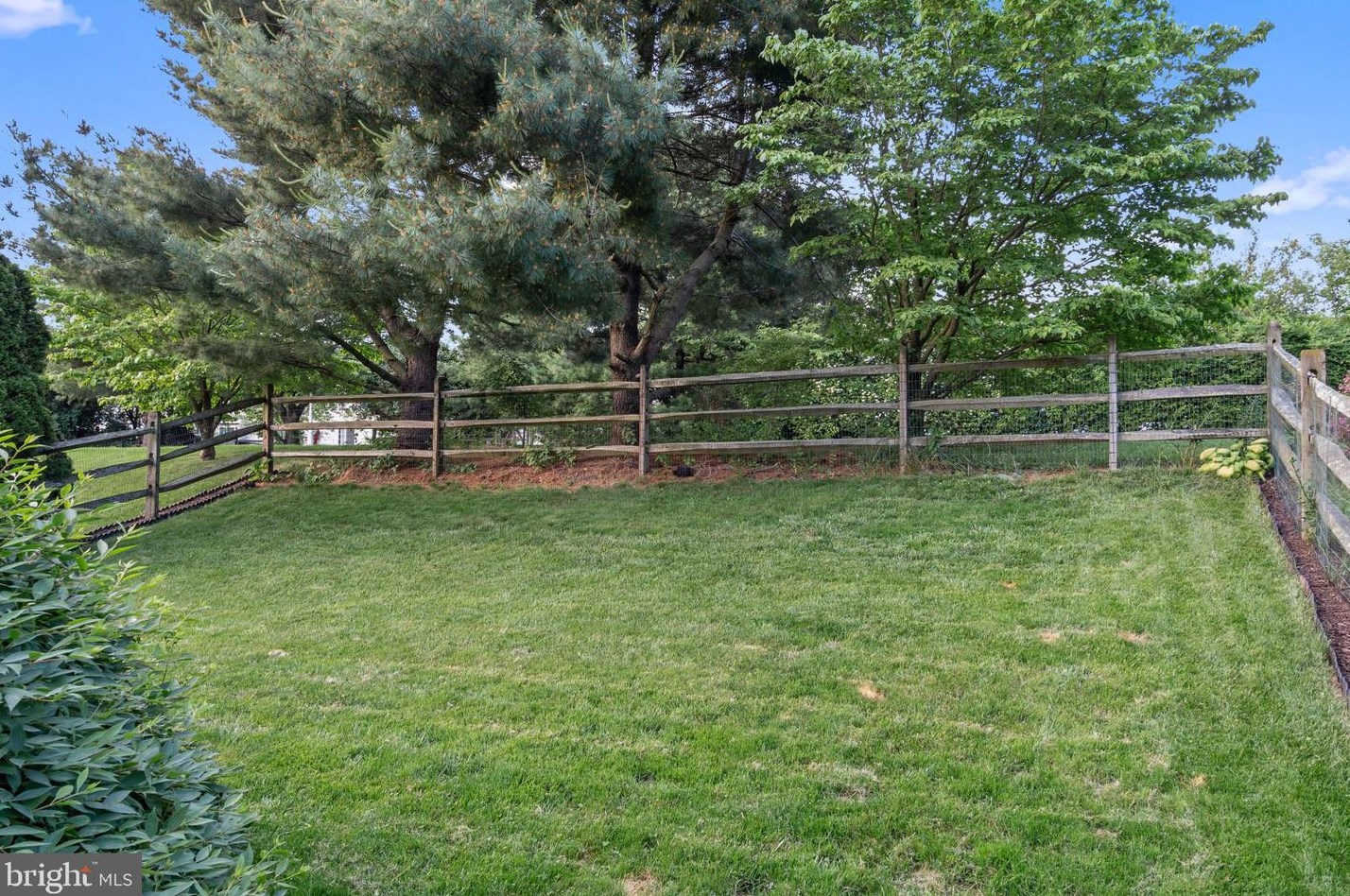 132 Millview Dr, Coatesville PA  19320-3067 exterior